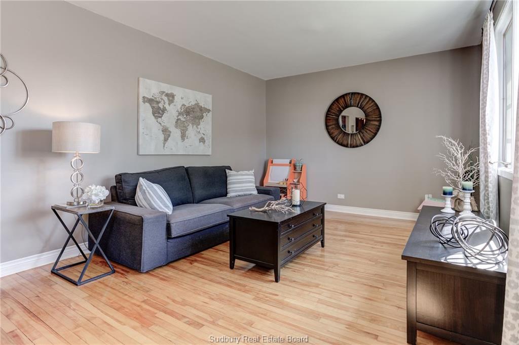 247 Ninth Avenue, Lively Ontario, Canada