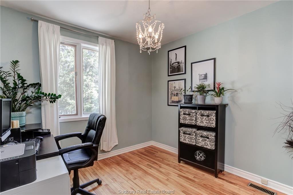 247 Ninth Avenue, Lively Ontario, Canada