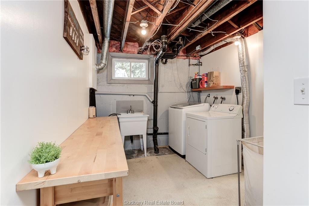 247 Ninth Avenue, Lively Ontario, Canada