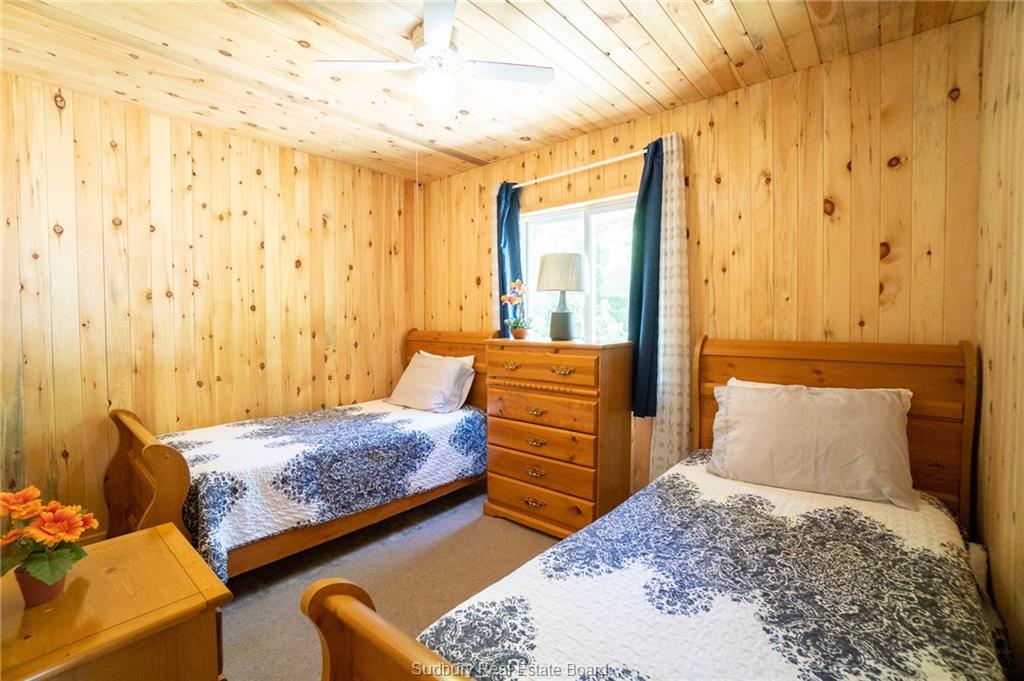 Panache Lake Mountain Cove Lodge, Espanola, Ontario, Canada photo 3