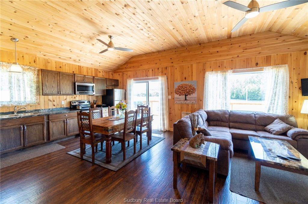 Panache Lake Mountain Cove Lodge, Espanola, Ontario, Canada photo 35