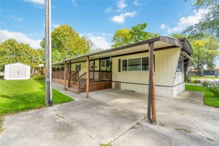 1940 LONDON Line Unit# 61, Sarnia Ontario, Canada