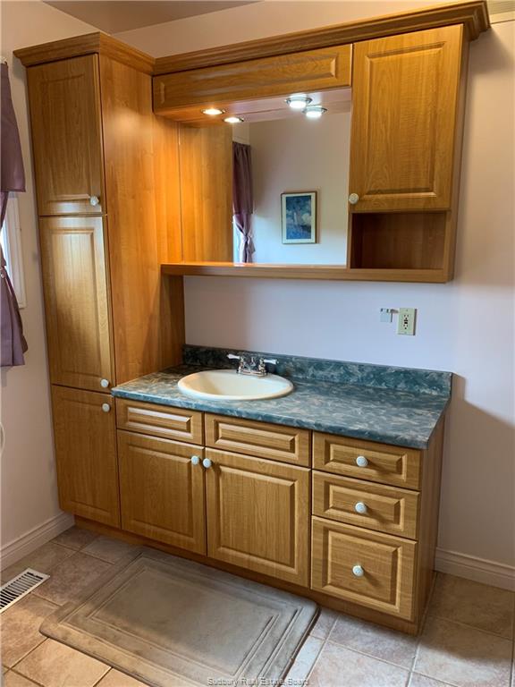 219 Therrien Road, Warren Ontario, Canada