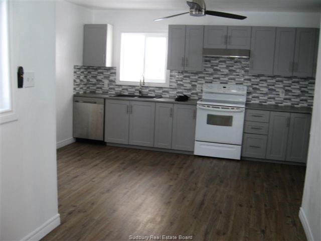 92 Water Street, Chelmsford, Ontario, Canada
