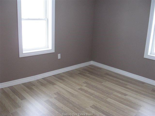 92 Water Street, Chelmsford, Ontario, Canada