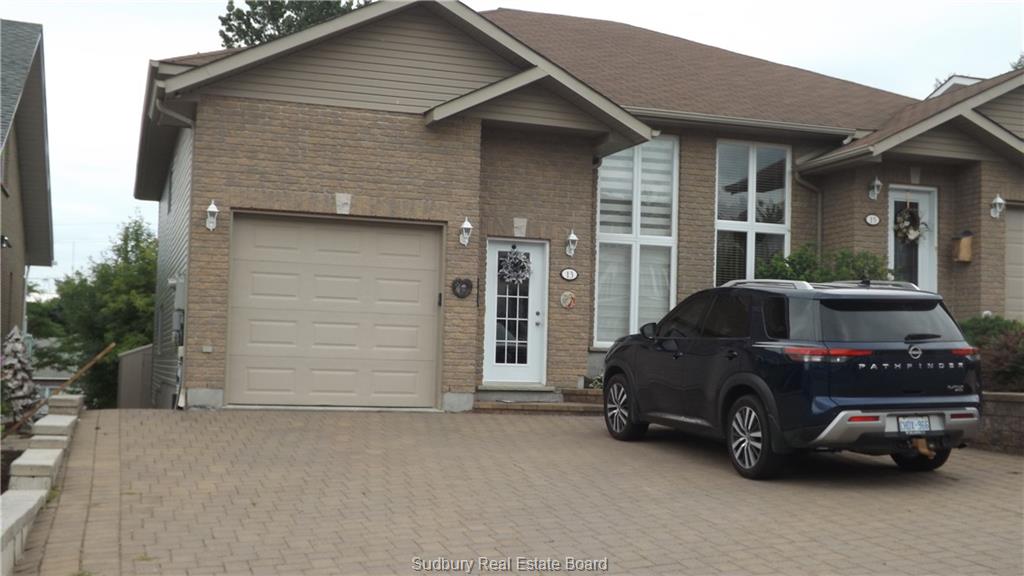 13 Palisade, Sudbury Ontario, Canada