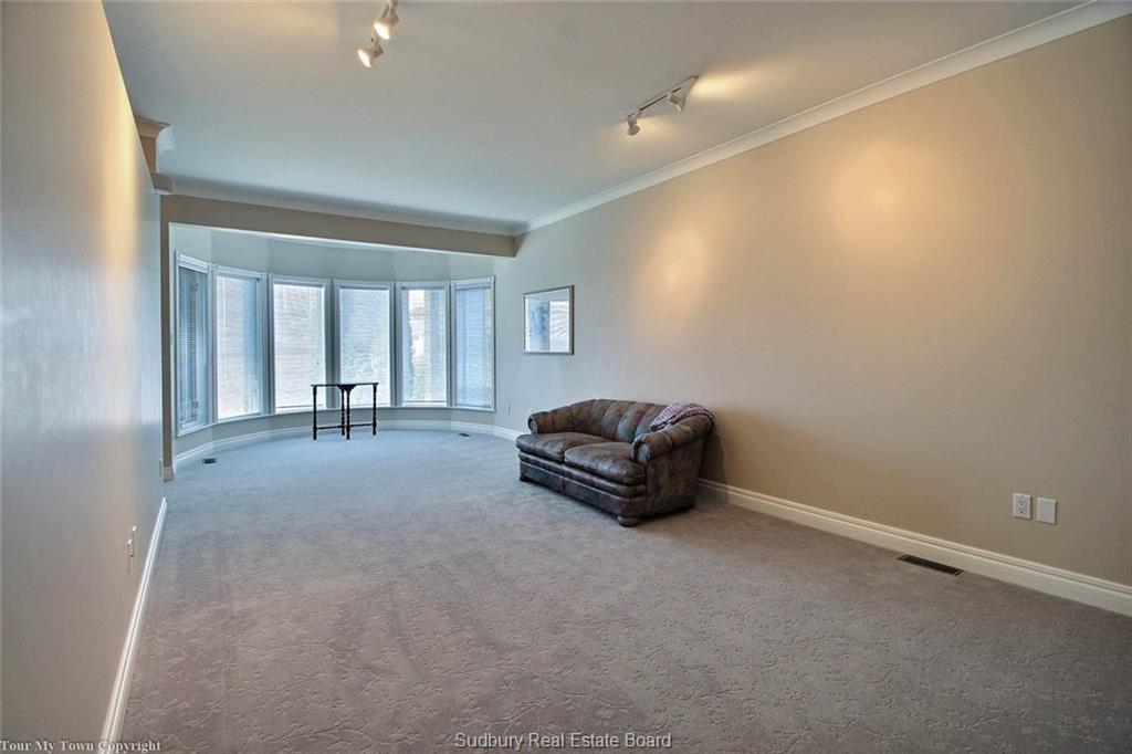 73 Baycrest Road, Sudbury Ontario, Canada