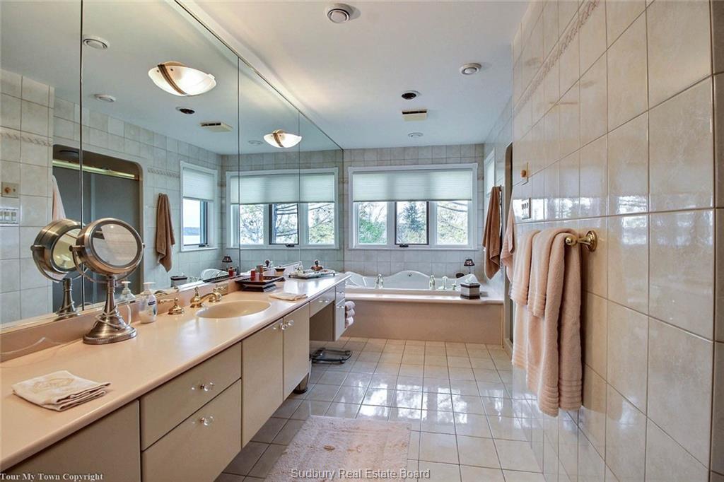 73 Baycrest Road, Sudbury Ontario, Canada