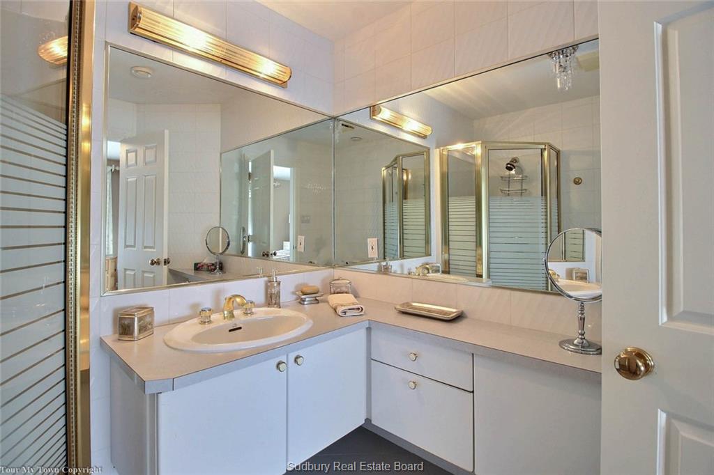 73 Baycrest Road, Sudbury Ontario, Canada
