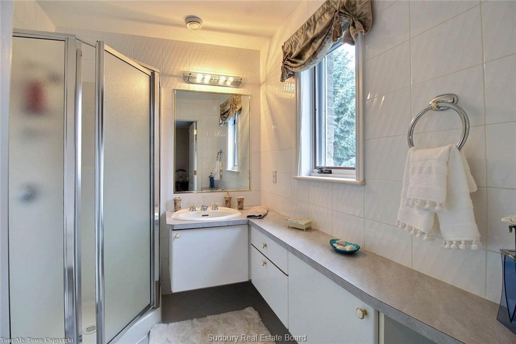 73 Baycrest Road, Sudbury Ontario, Canada