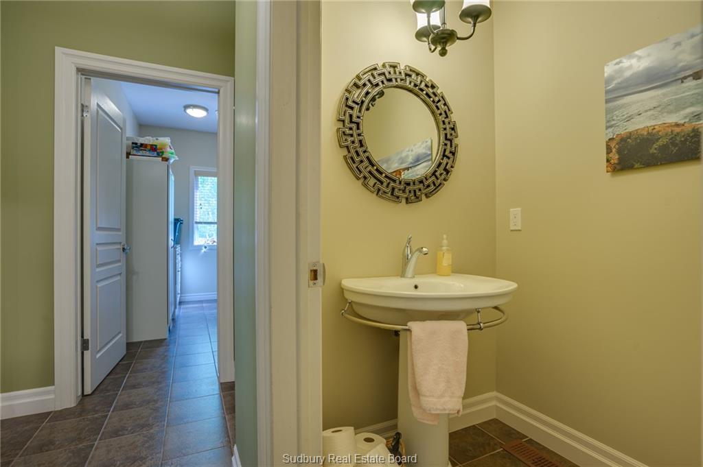 1404 Magnolia Boulevard, Sudbury Ontario, Canada