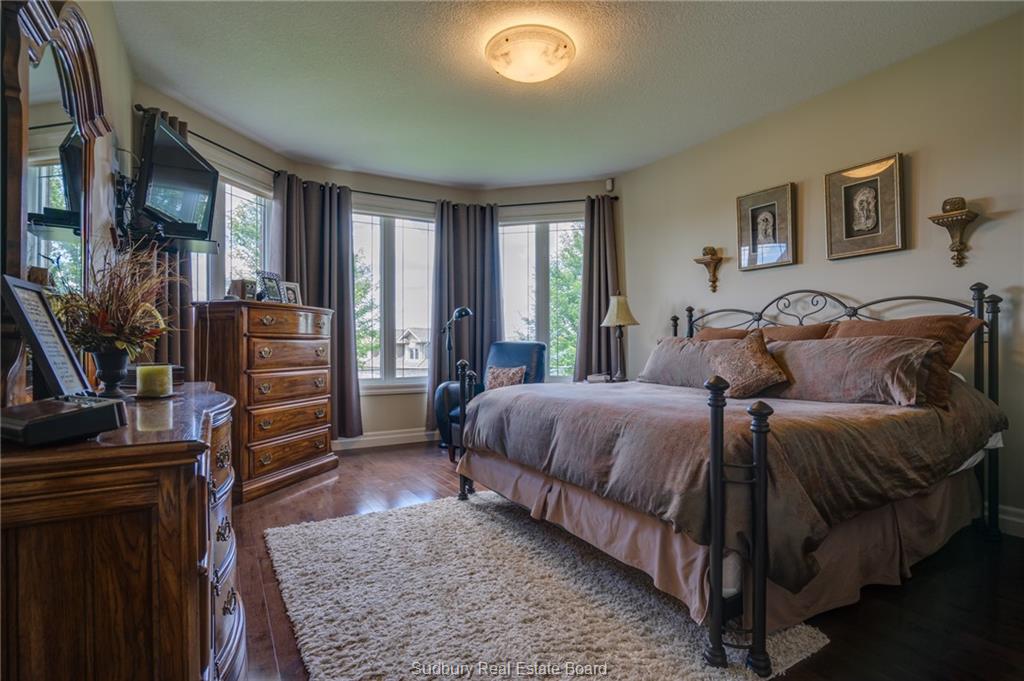 1404 Magnolia Boulevard, Sudbury Ontario, Canada