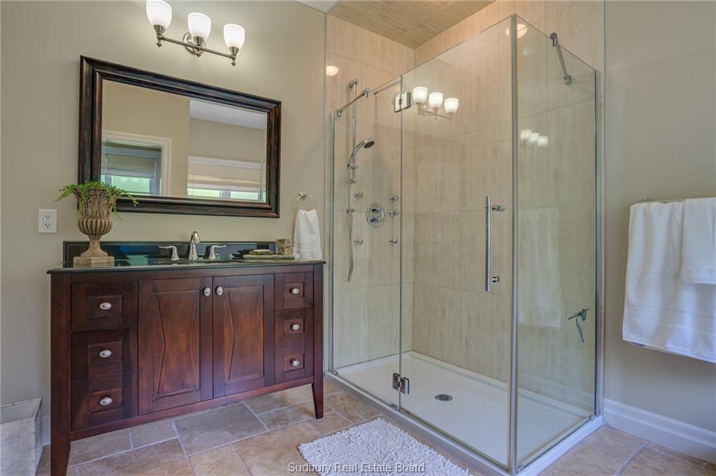 1404 Magnolia Boulevard, Sudbury Ontario, Canada