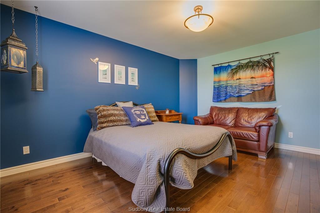 1404 Magnolia Boulevard, Sudbury Ontario, Canada