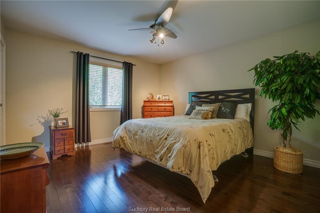 1404 Magnolia Boulevard, Sudbury Ontario, Canada