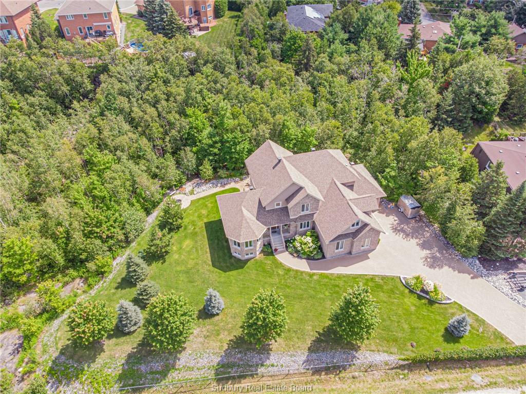 1404 Magnolia Boulevard, Sudbury Ontario, Canada