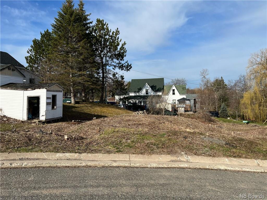 5 & 7 Rankine Court, Oromocto, New Brunswick, Canada