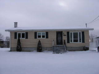 298 OMER   , Chelmsford, Ontario, Canada
