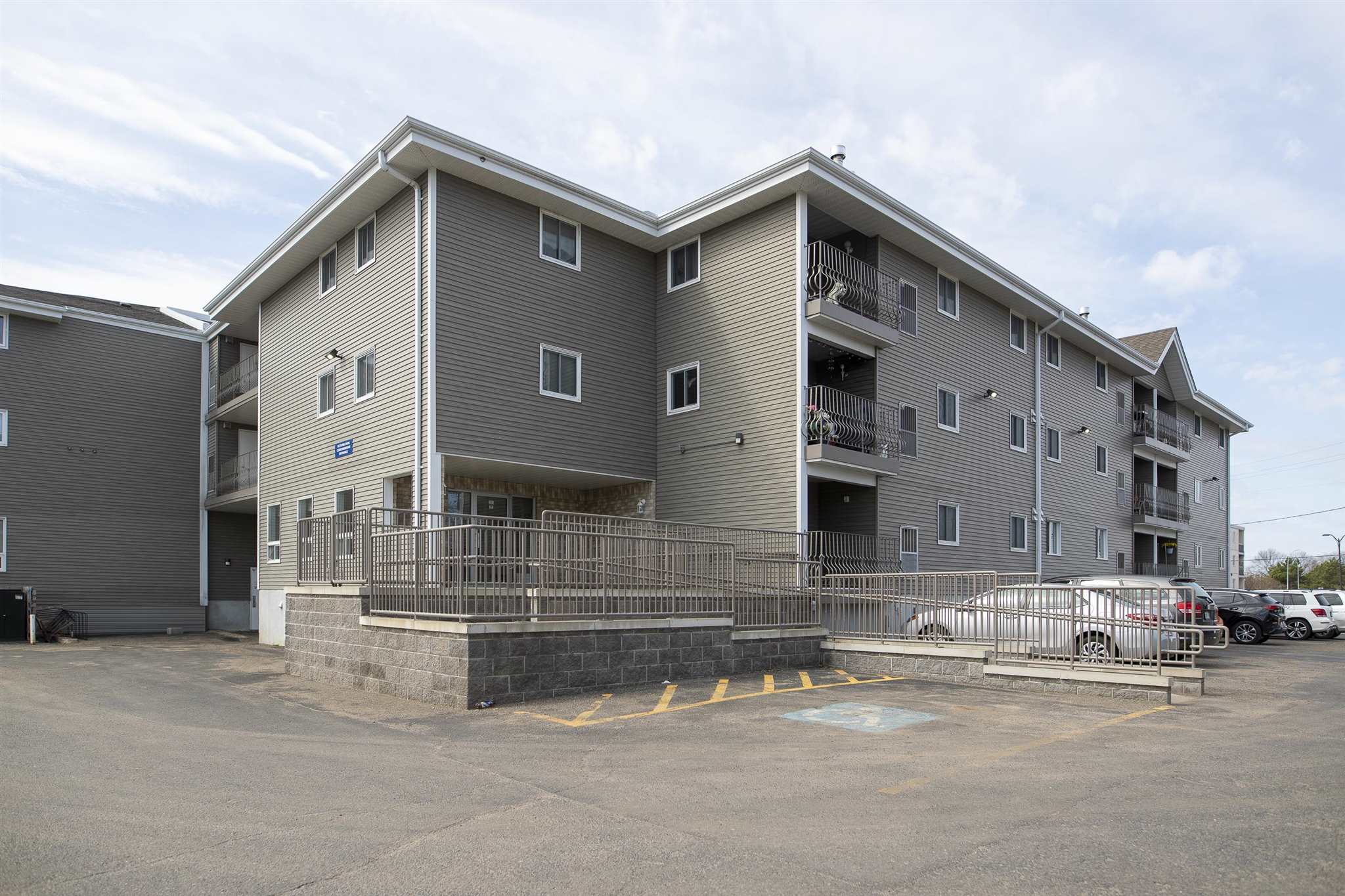 206 1703 Victoria Avenue E, Thunder Bay, Ontario, Canada