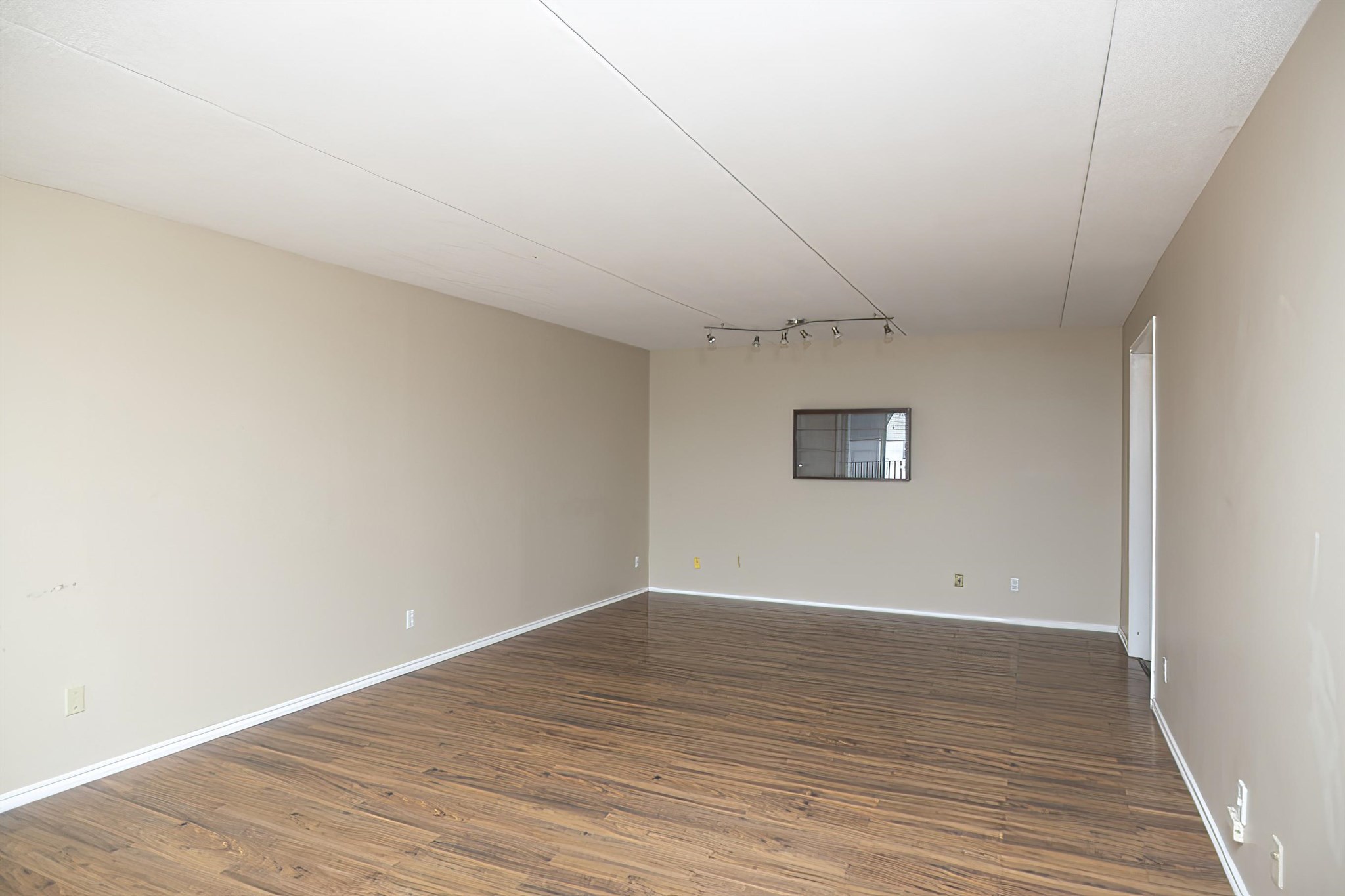 206 1703 Victoria Avenue E, Thunder Bay, Ontario, Canada