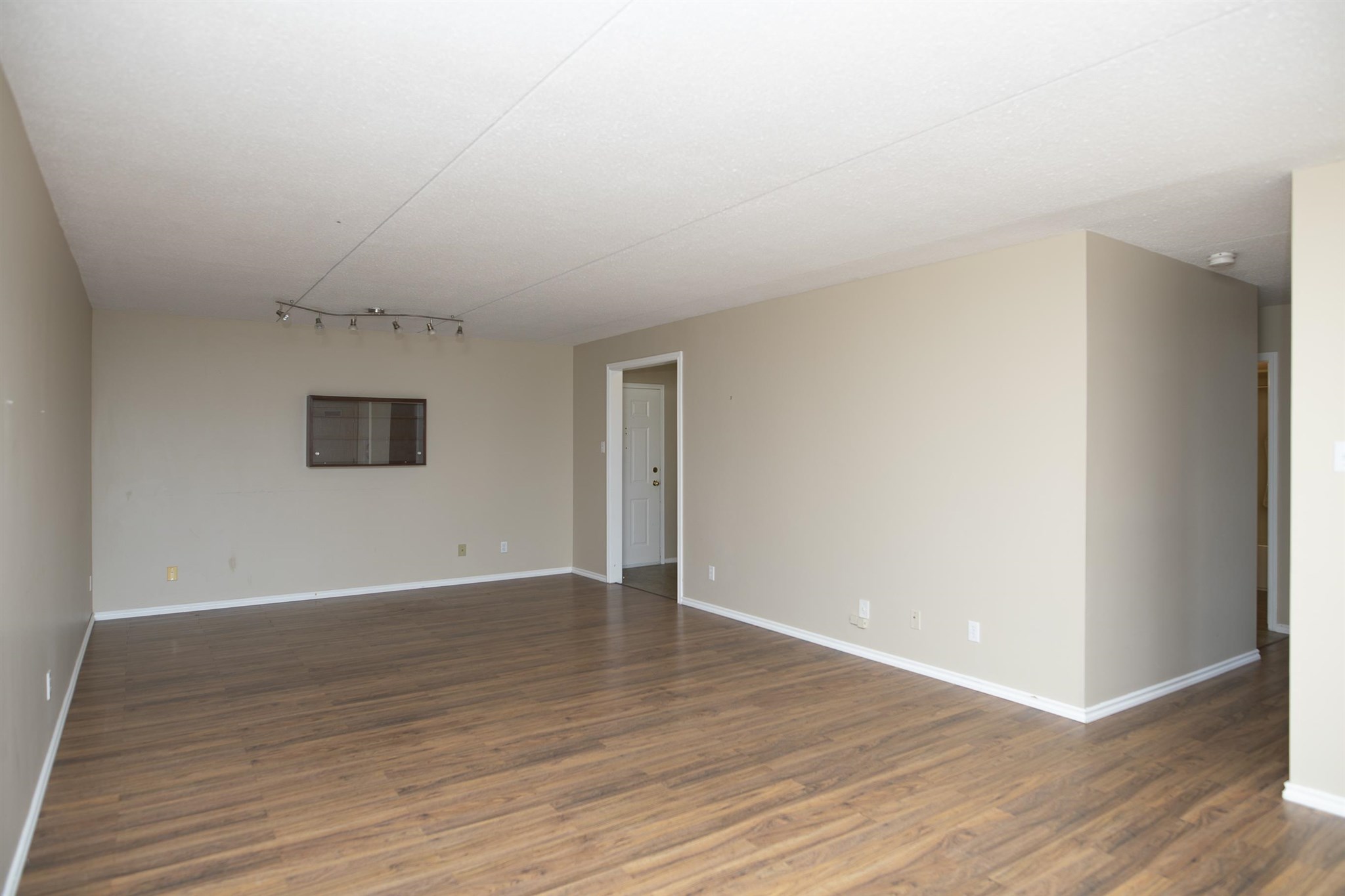 206 1703 Victoria Avenue E, Thunder Bay, Ontario, Canada