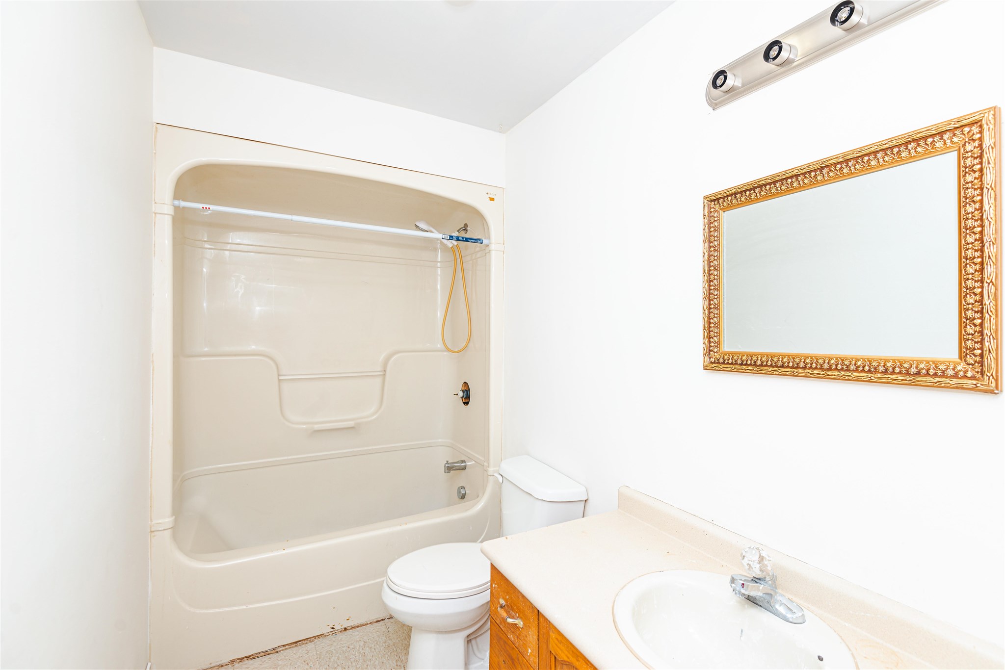 141-143 Blucher Avenue, Thunder Bay, Ontario, Canada