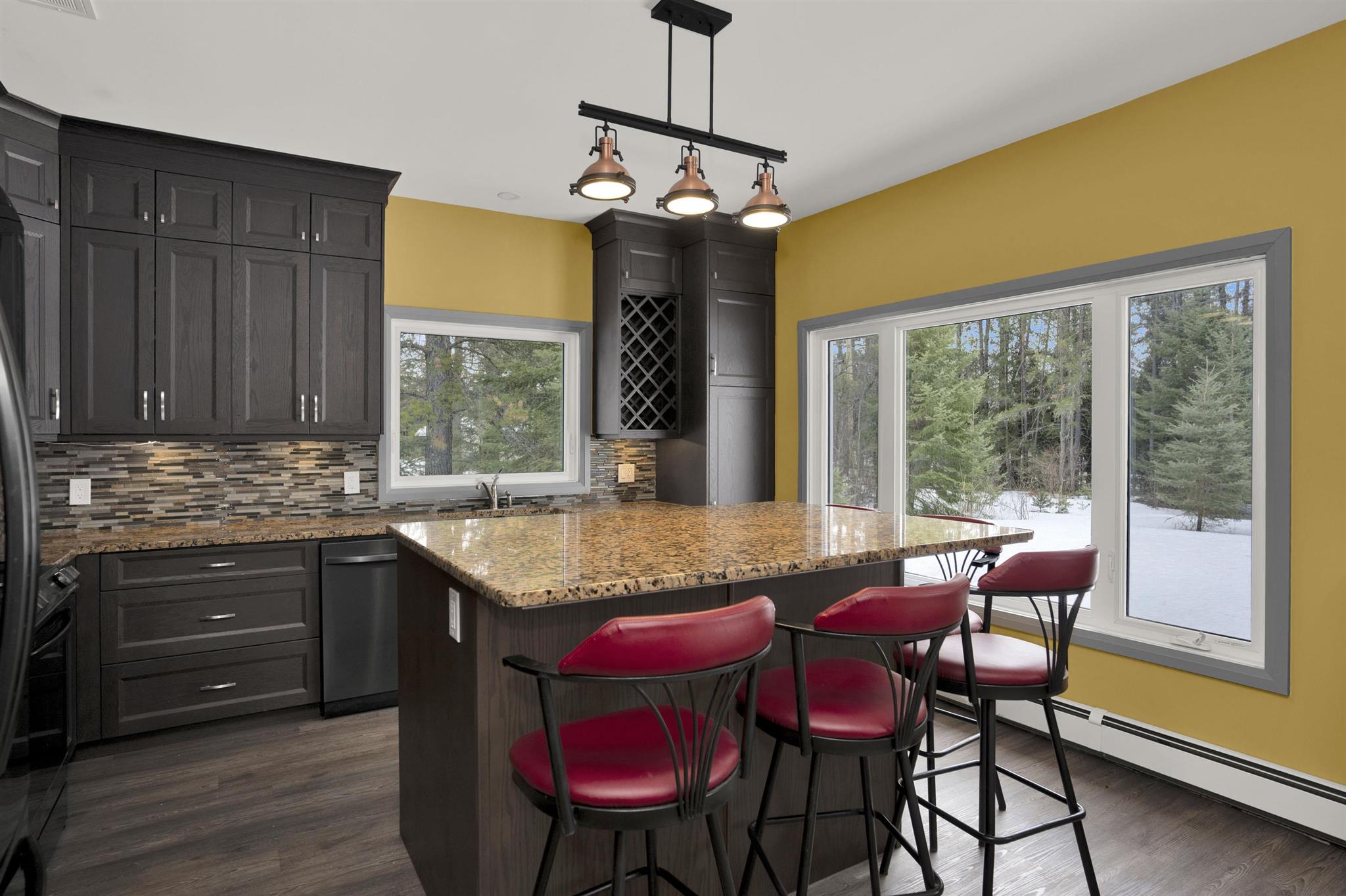 76 Hill Street, Kakabeka Falls, Ontario, Canada