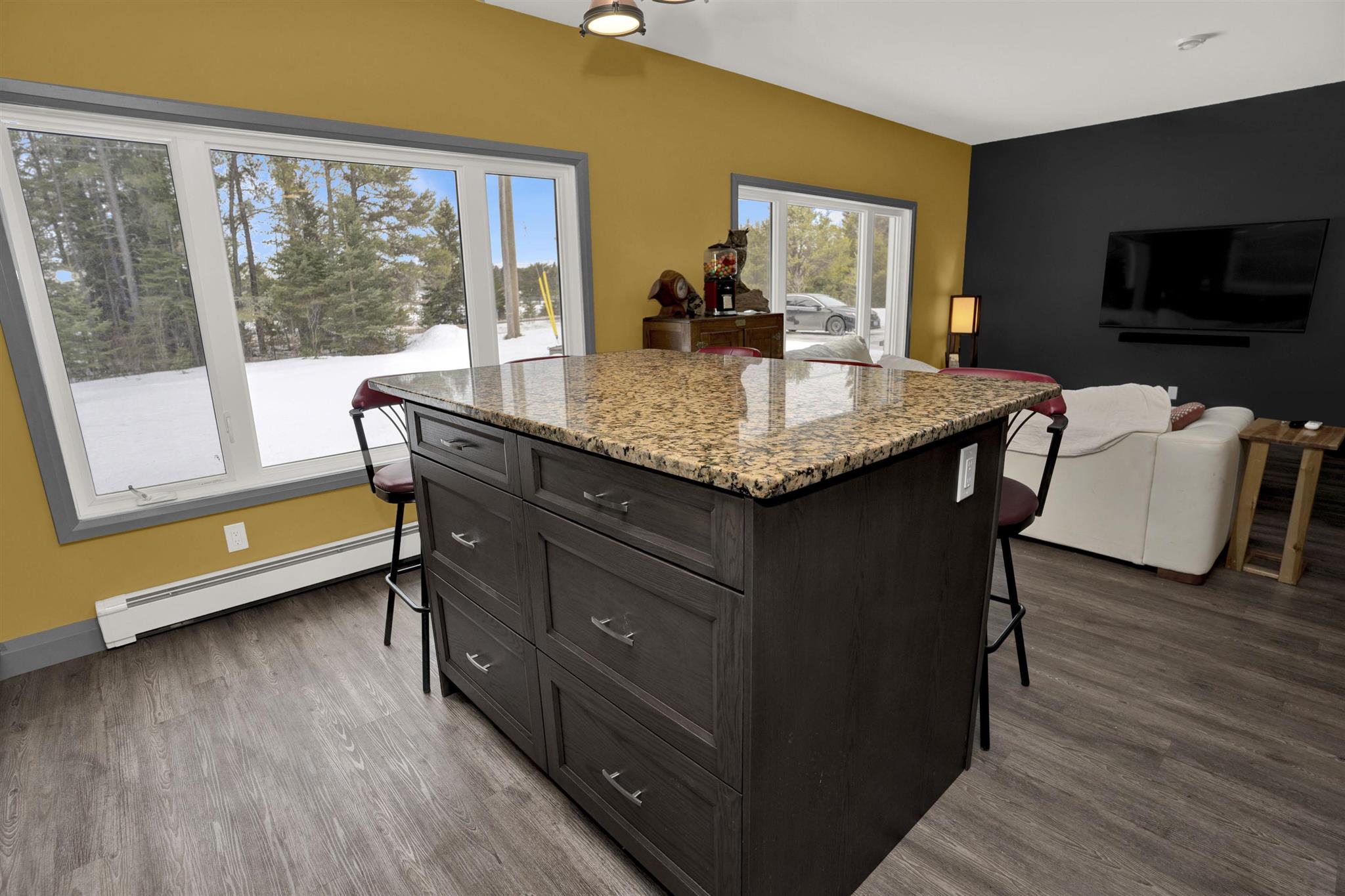 76 Hill Street, Kakabeka Falls, Ontario, Canada