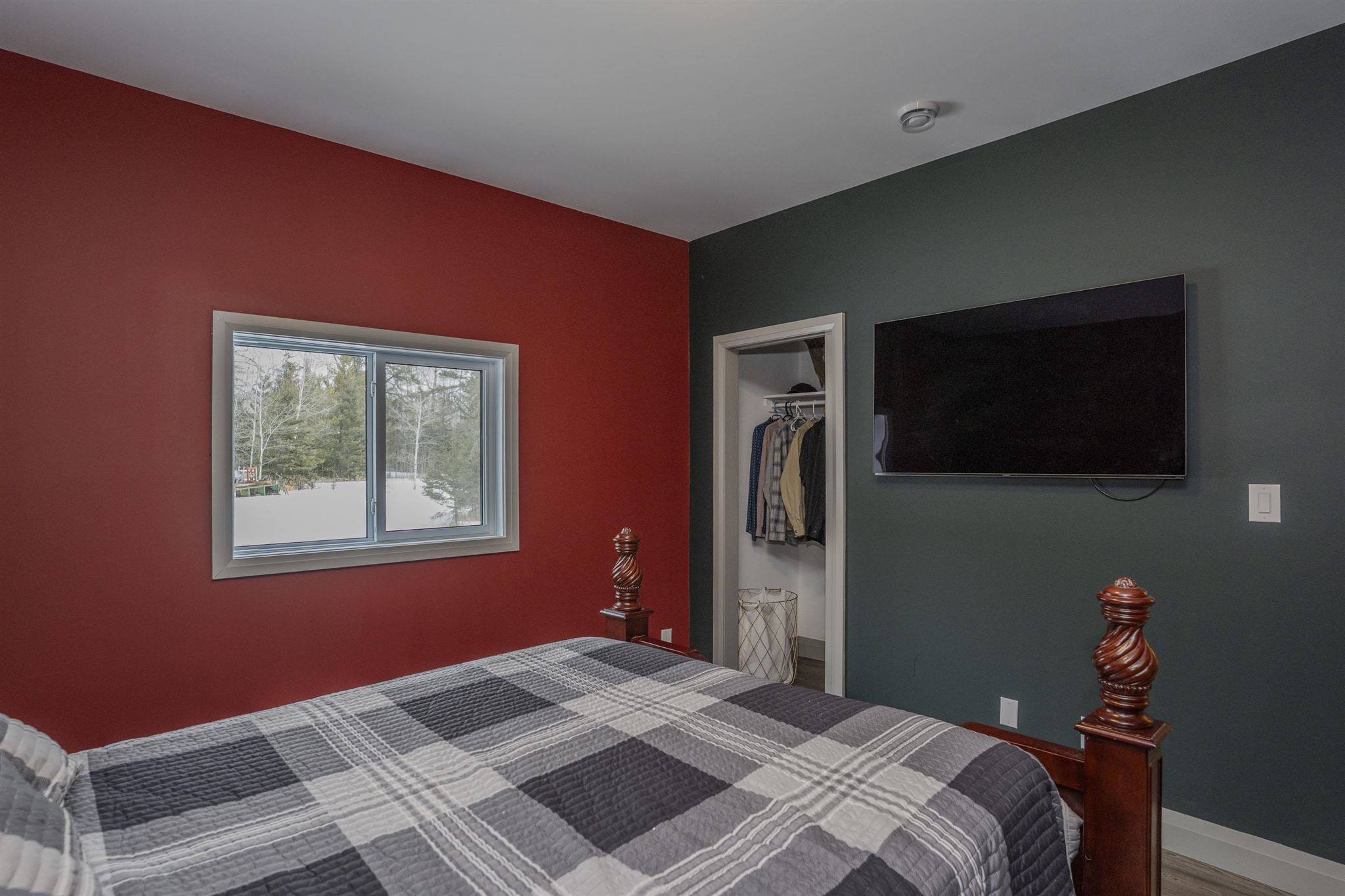 76 Hill Street, Kakabeka Falls, Ontario, Canada
