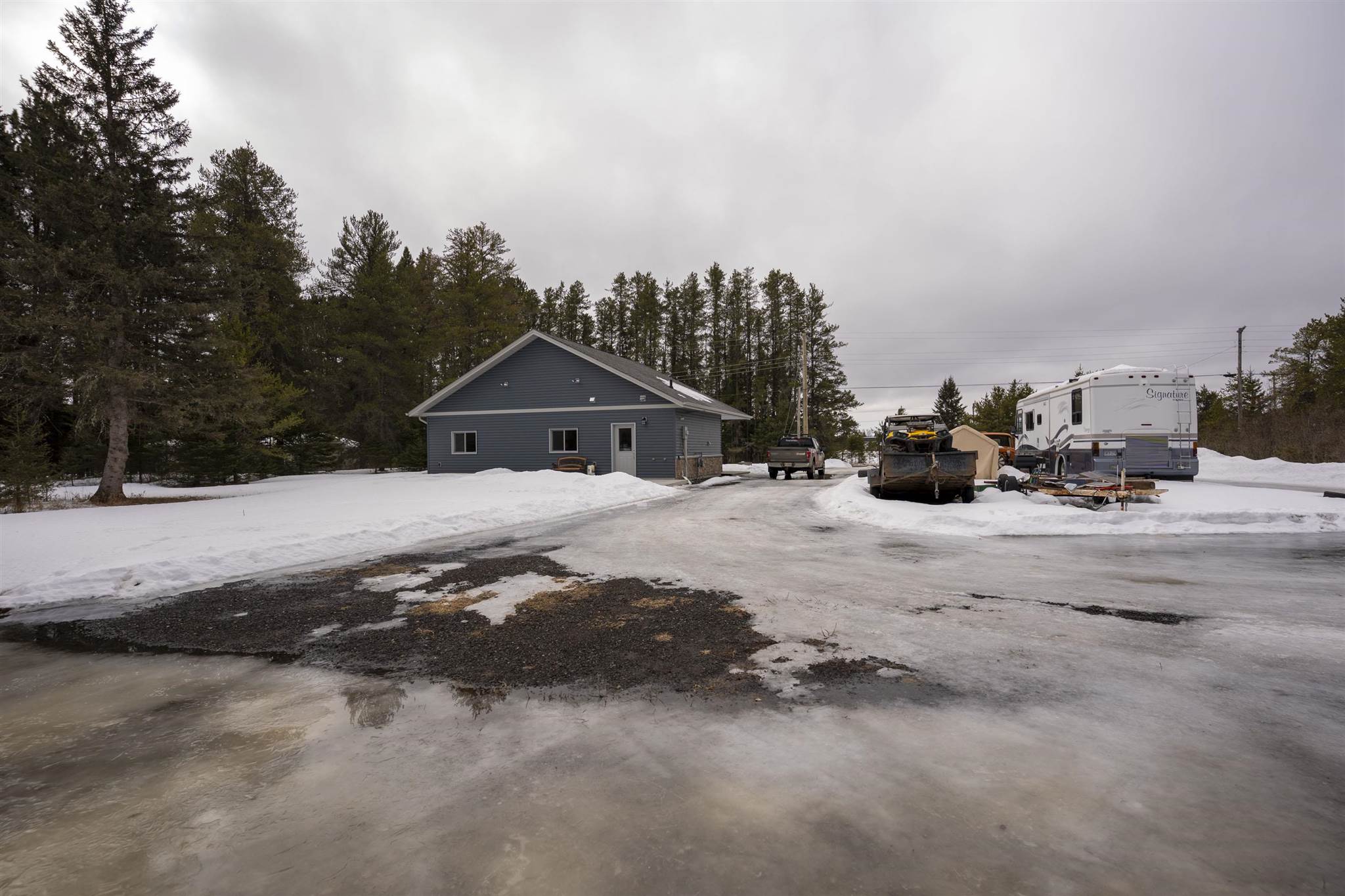 76 Hill Street, Kakabeka Falls, Ontario, Canada