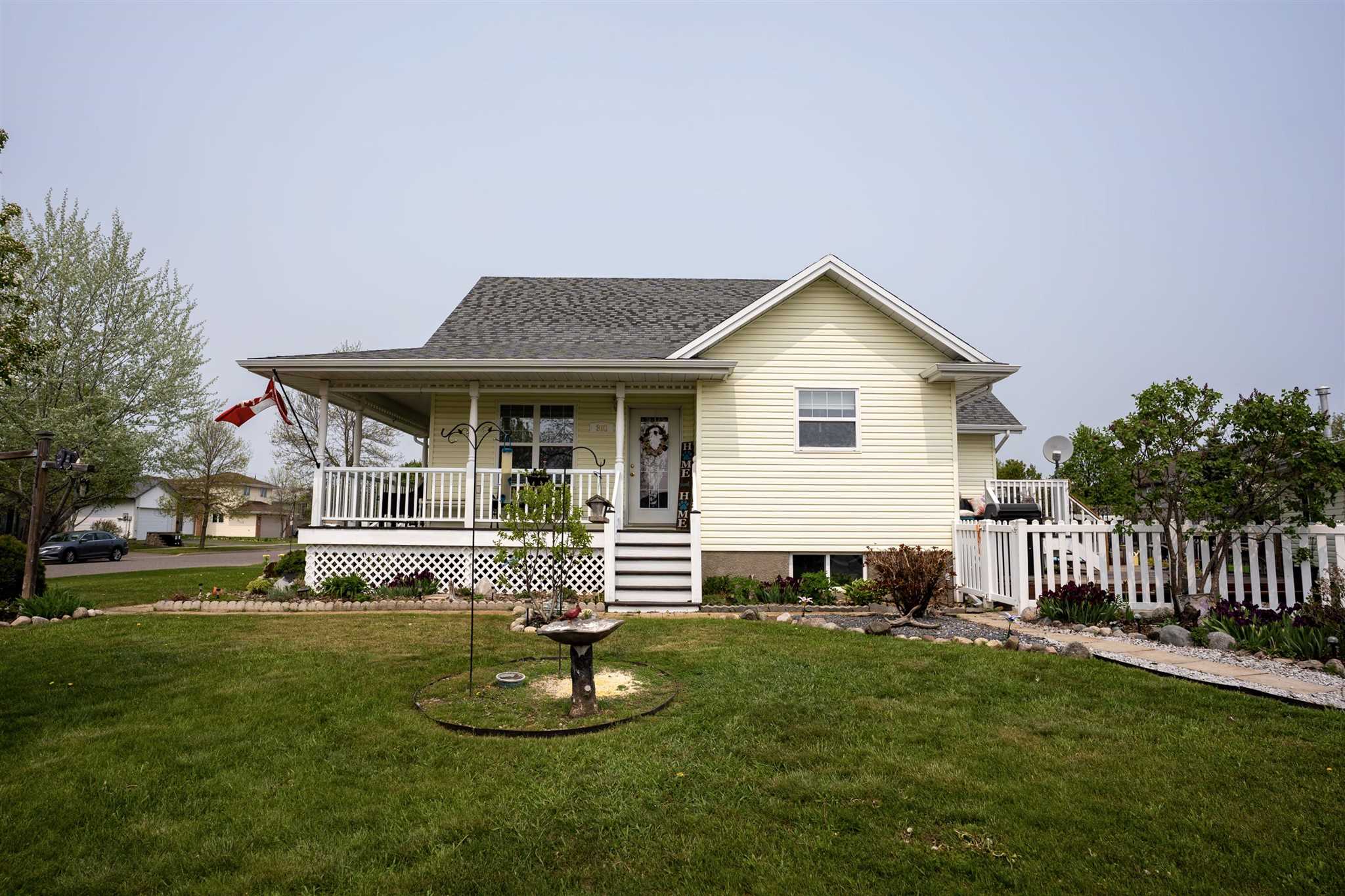 301 Caribou Crescent, Thunder Bay, Ontario, Canada photo 2