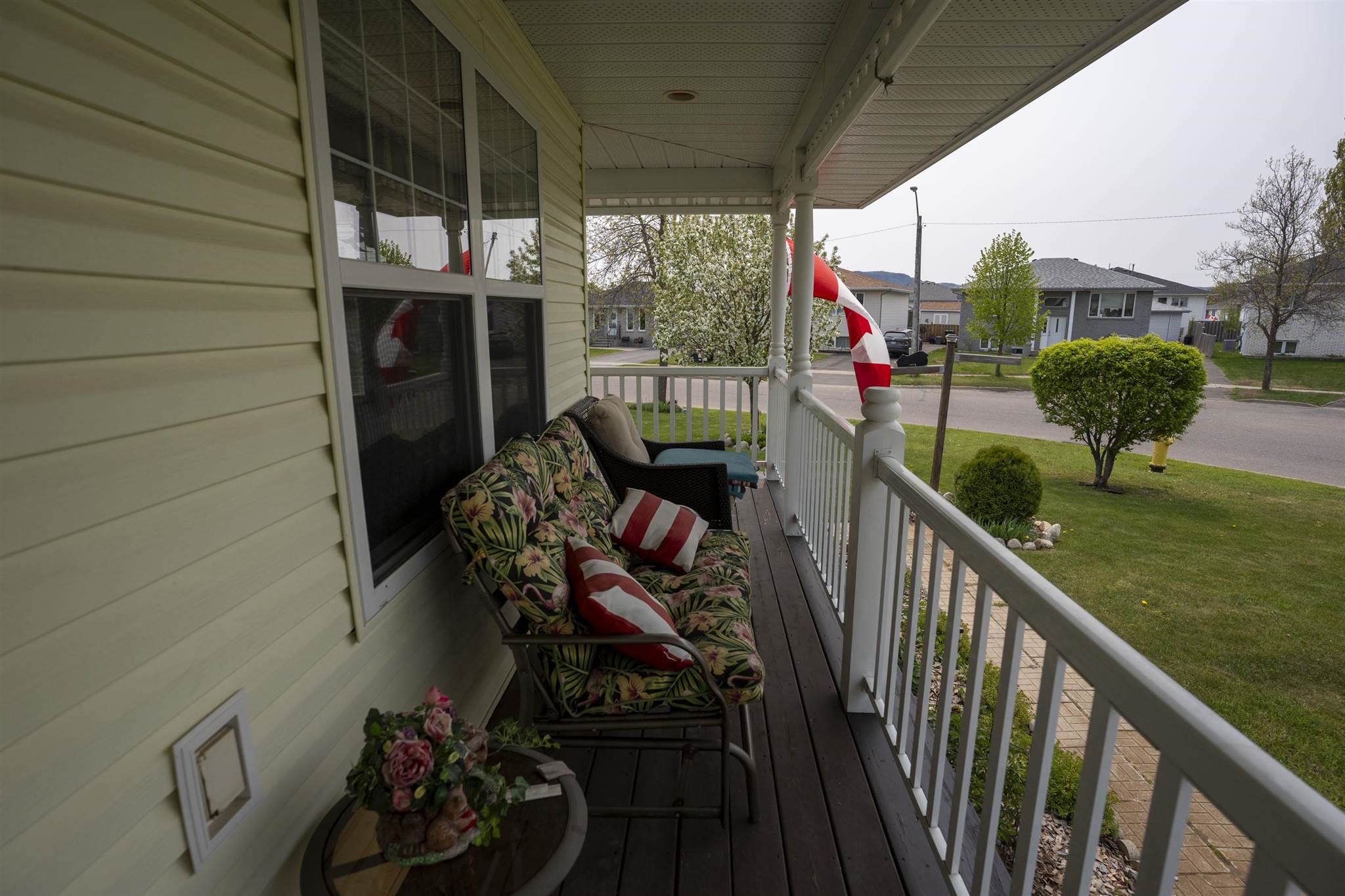 301 Caribou Crescent, Thunder Bay, Ontario, Canada photo 4