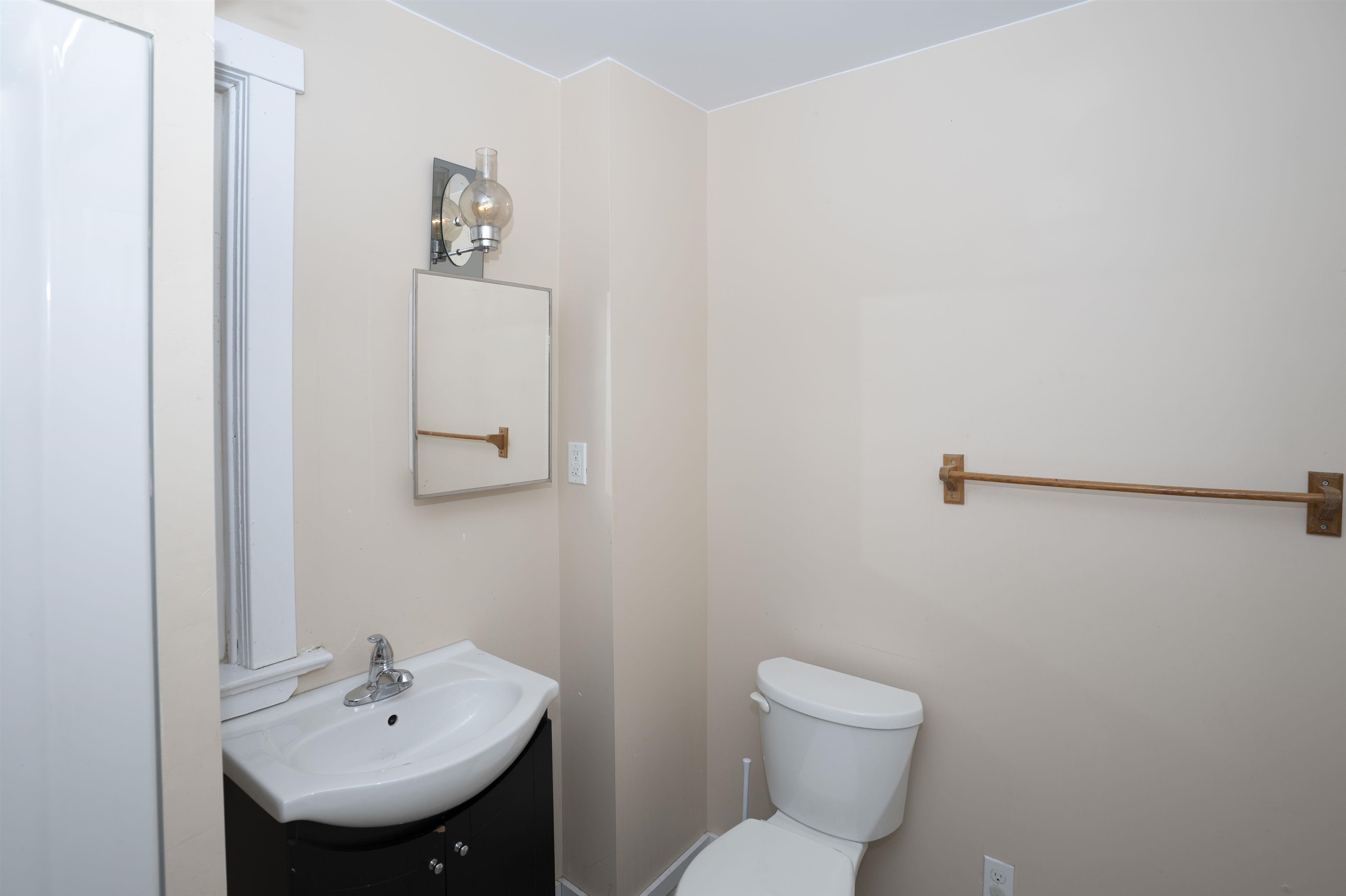 447 VICKERS Street N, Thunder Bay, Ontario, Canada photo 21