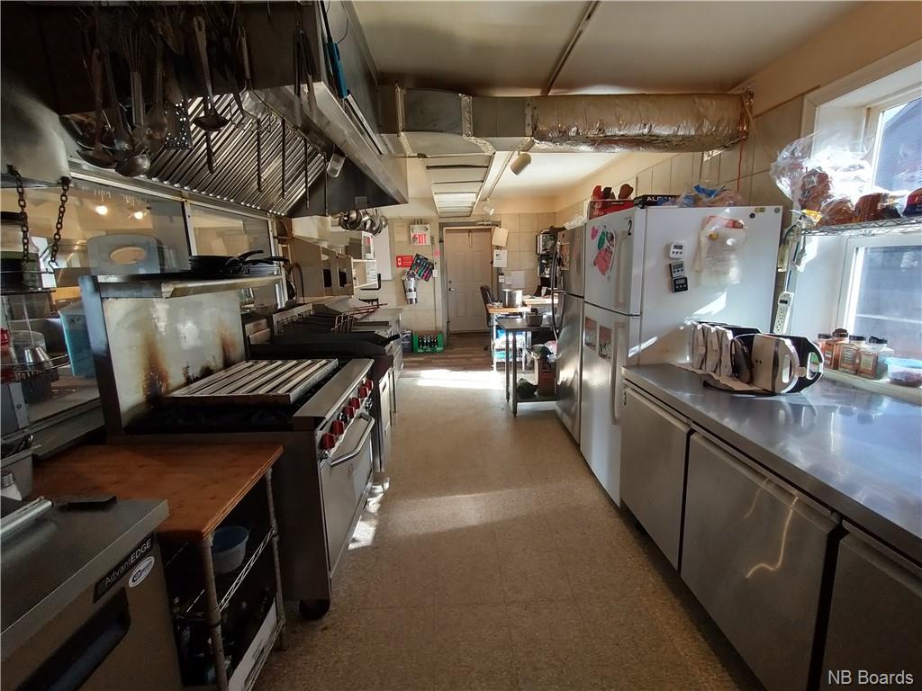 23 Ashton Court, Fredericton, New Brunswick, Canada