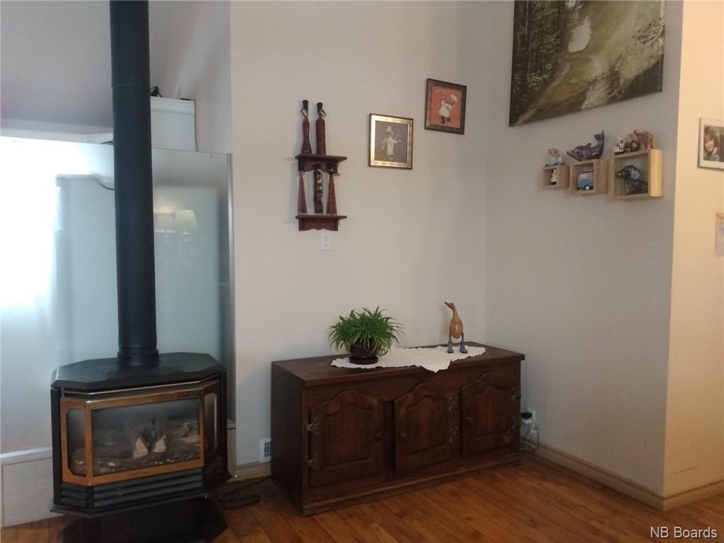 23 Ashton Court, Fredericton, New Brunswick, Canada