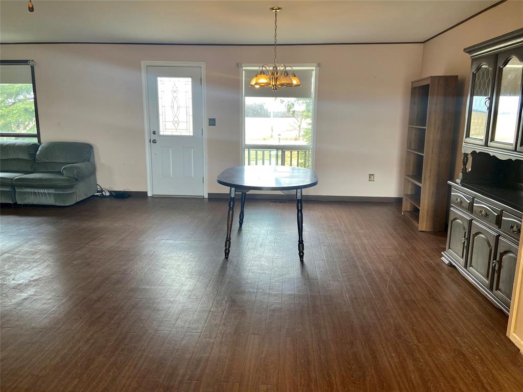 6875 COURTRIGHT Line, Brooke-Alvinston, Ontario, Canada