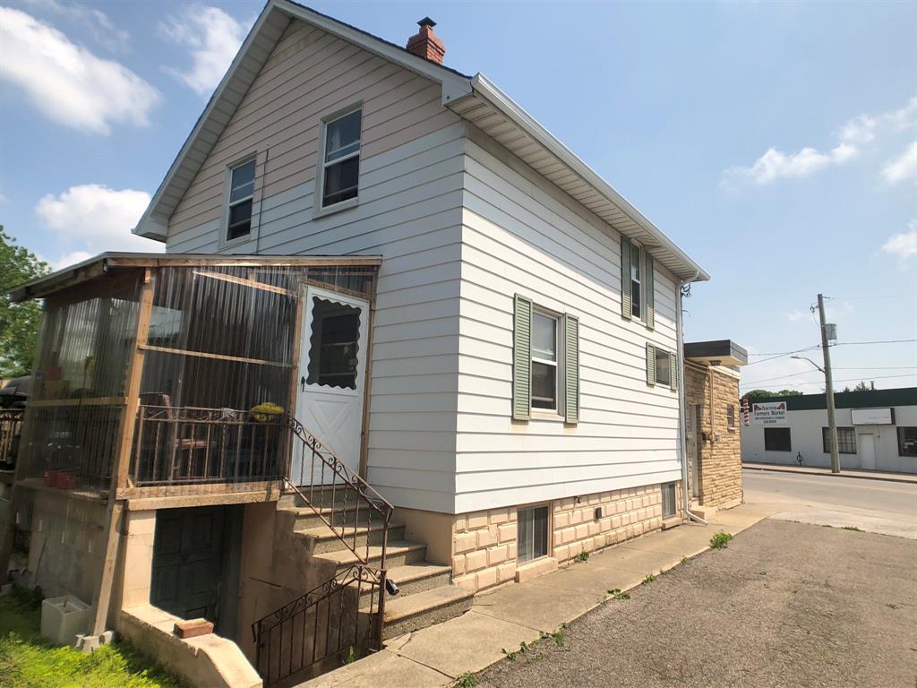 140 ONTARIO Street, Sarnia, Ontario, Canada