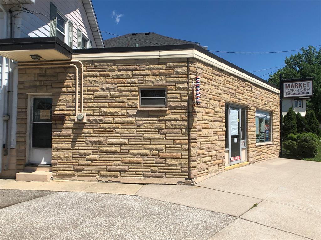 140 ONTARIO Street, Sarnia, Ontario, Canada