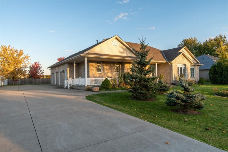 3962 TILE YARD ROAD, Petrolia, Ontario, Canada