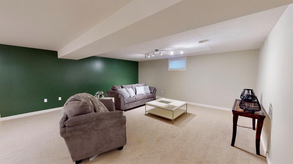 1599 HERITAGE PARK Drive, Sarnia, Ontario, Canada