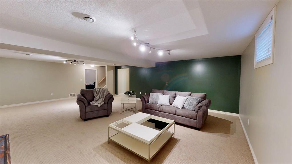 1599 HERITAGE PARK Drive, Sarnia, Ontario, Canada
