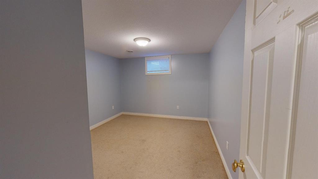 1599 HERITAGE PARK Drive, Sarnia, Ontario, Canada