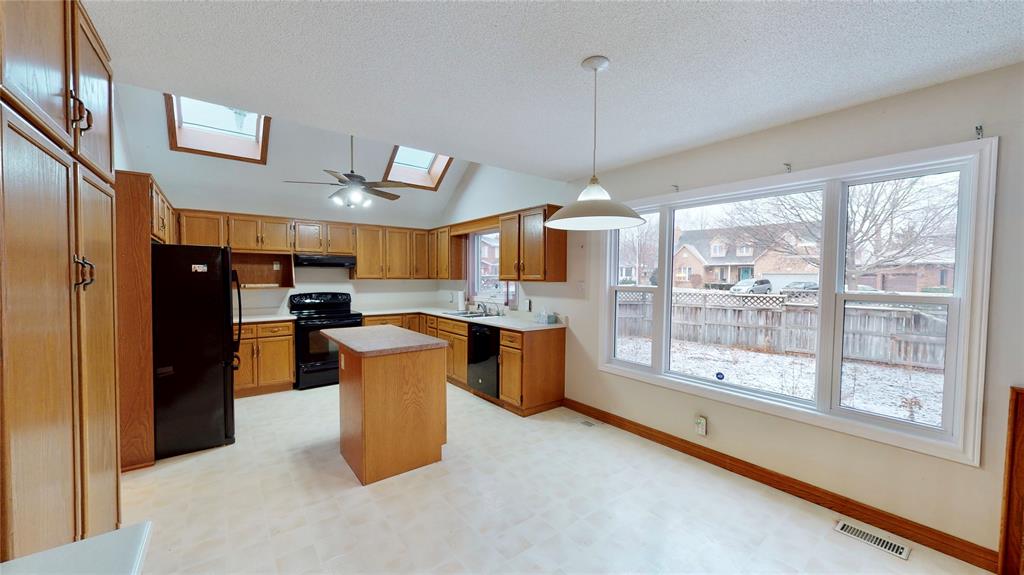 1866 WESTGROVE Drive, Sarnia, Ontario, Canada
