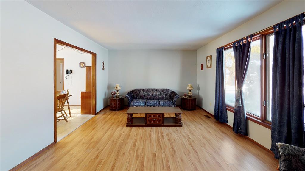 4327 ROKEBY Line, Petrolia, Ontario, Canada
