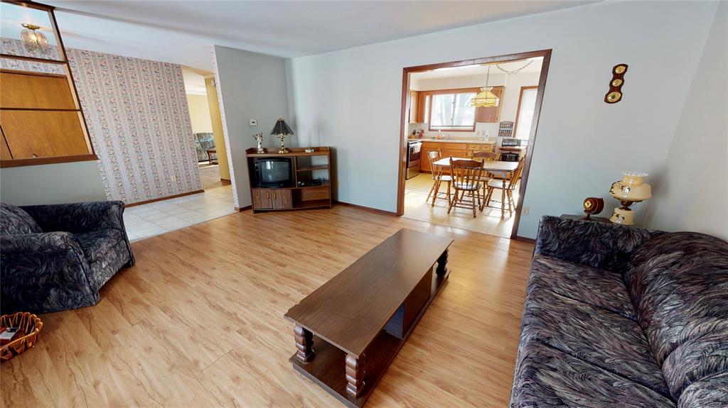4327 ROKEBY Line, Petrolia, Ontario, Canada
