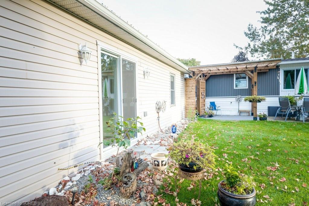 6 5TH Street, Delhi, Ontario, Canada
