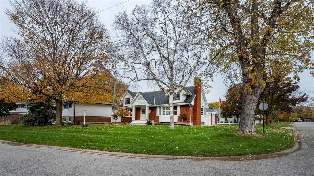 1230 WEBSTER Drive, Sarnia, Ontario, Canada