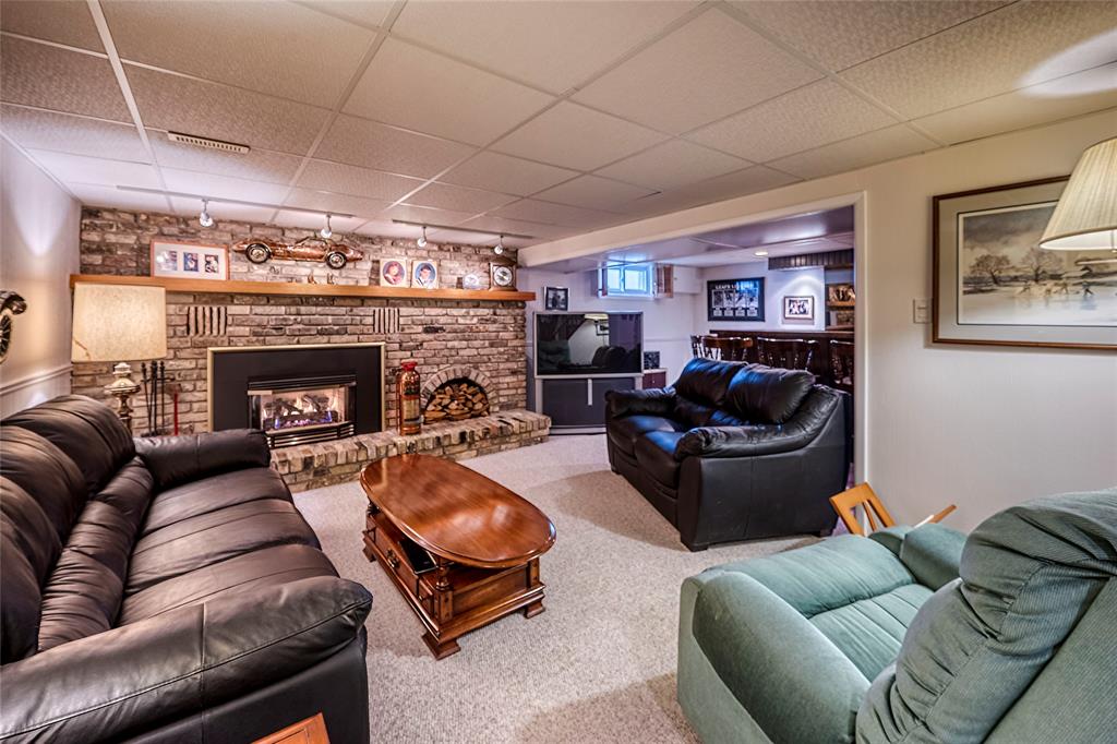 1230 WEBSTER Drive, Sarnia, Ontario, Canada