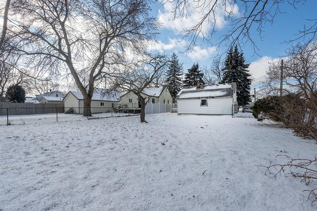 210 STOCKWELL Street, Sarnia, Ontario, Canada