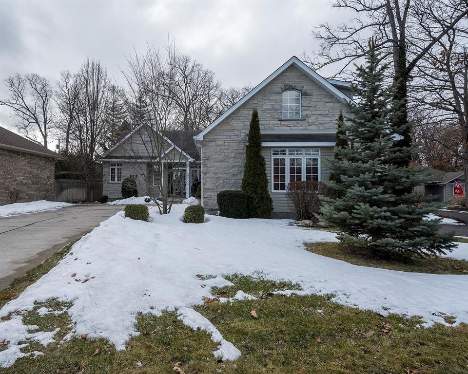 1077 LAKESHORE Road, Sarnia, Ontario, Canada